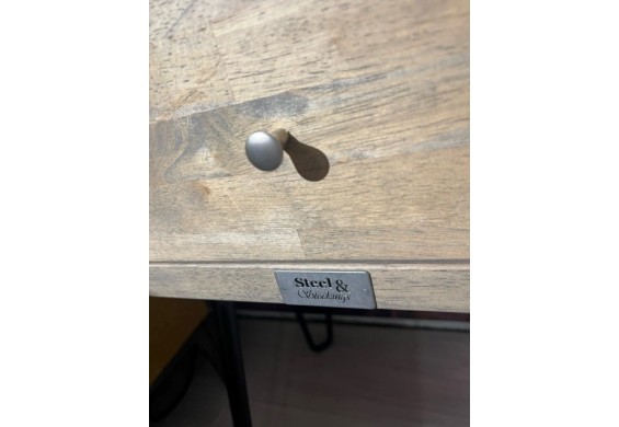 Steel & stockings nachtkastje Mus