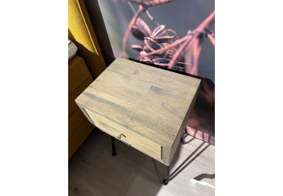 Steel & stockings nachtkastje Mus