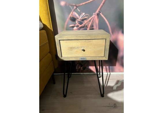 Steel & stockings nachtkastje Mus