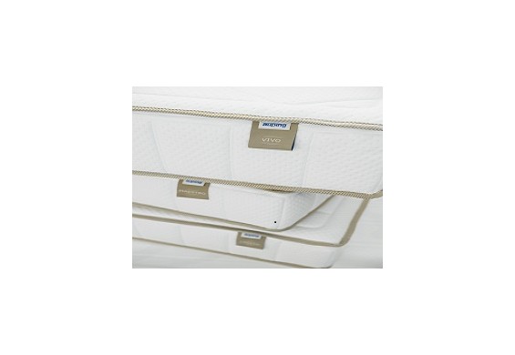 Uitverkoop diverse matrassen en toppers direct uit voorraad leverbaar