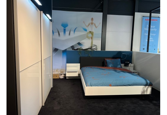 Nolte Linnenkast Concept me schuifdeur Poolwit