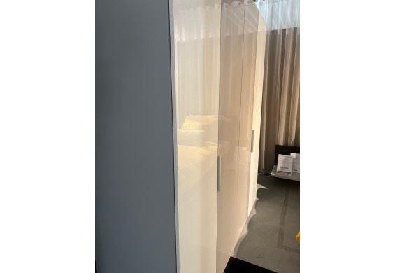 Nolte linnenkast Concept me 100 wit/grijs