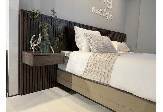 Hoofdbord Marriot met een boxspring gecombineerd