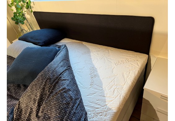 Boxspring wellington 180x210 cm vlak zwart met grijs