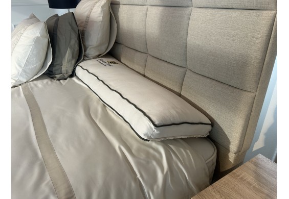 Boxspring  Roma  By Harrison Spinks