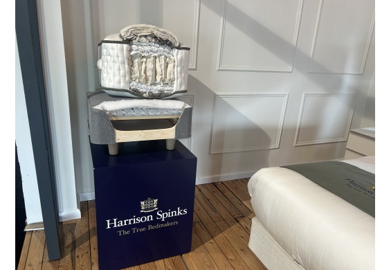 Boxspring Geneva, vlakke uitvoering, by  Harrison Spinks